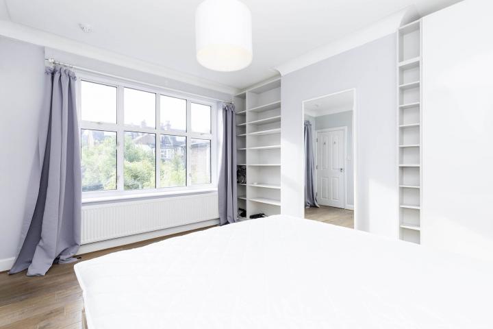 			1 Bedroom, 1 bath, 1 reception Flat			 Stanley Gardens, Willesden Green